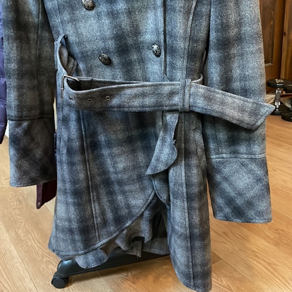 Guess Los Angeles Coat - Picture 6 of 8